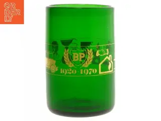 Grøn BP 1920-1970 souvenirglas fra BP (str. 15 cm)