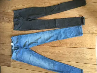 2 par jeans str 26/32 (small) 13-14 år, inkl fragt