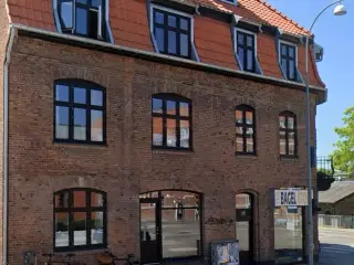 Fint lille kontor eller butik