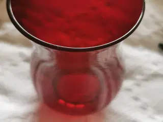 Rød glasskærm retro