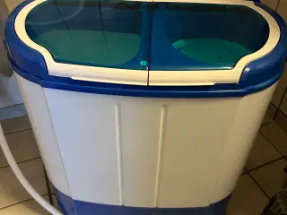 Vaskemaskine til camping eller i lille badeværelse