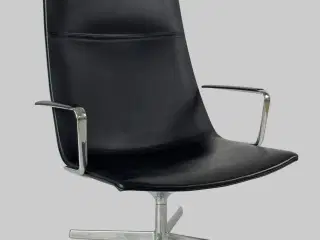 Arper Catifa 70 Loungestol – Sort med Krom Stel Læder