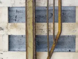 Ford 550 Batteridæksel E3NN16N492AA29Z