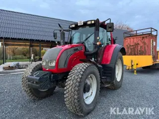 Traktor Valtra N142 direct