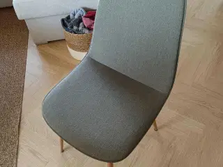 Flotte olivengrønne spisebordsstole, som nye! 