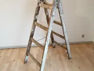 Trappestige i træ