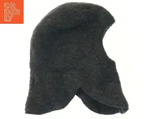 Uldhue med øreklaffer fra Joha (str. 80)