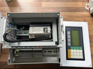 Omron PLC og Display control panel !