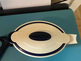 Tupperware sovse skål med ske 