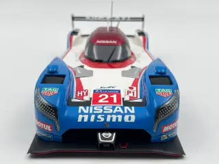 2015 Nissan GT-R LM Nismo #21 AUTOart - 1:18  