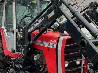 Massey Ferguson 675 med frontlæsser (moms fri)