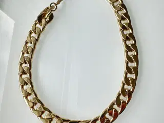 Guldfarvet halskæde 