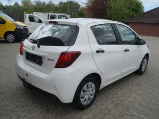 Toyota Yaris 1,0 VVT-i T2 Van
