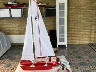 Stor  fj Sejlbåd   