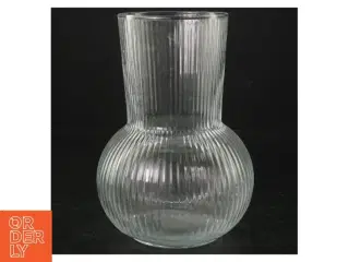 Glasvase (str. H. 17 cm)