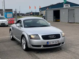 Audi TT 1.8T