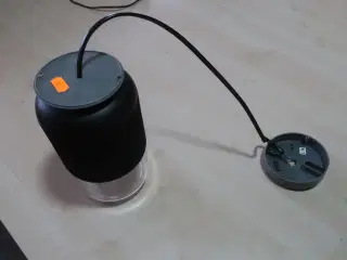 Bluetooth-højtaler LEMUS LIFE med indbygget pendel/bordlampe