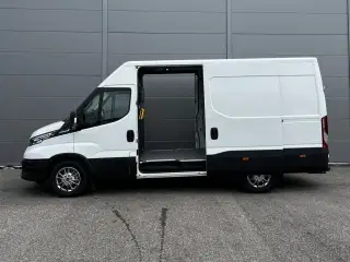 Iveco Daily 3,0 35S18 12m³ Van AG8