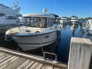  Quicksilver 755 Pilothouse Quicksilver 755 Piloth