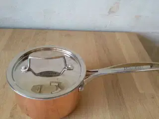 Kobber kasserolle med låg