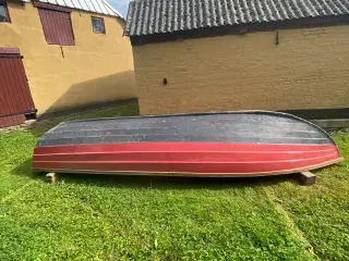 Båd mærke ukendt 