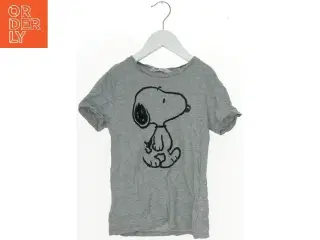 Kortærmet T-shirt med Snoopy motiv fra H&M (str. 128)