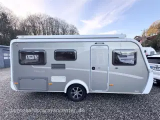 2016 - Hymer Feeling 425   Dobbeltseng-El støtteben-Markise-Telt