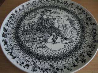 Smukt BJØRN WIINBLAD FAD og Platter.