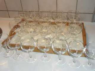 25 stk. glas rød og hvid vin