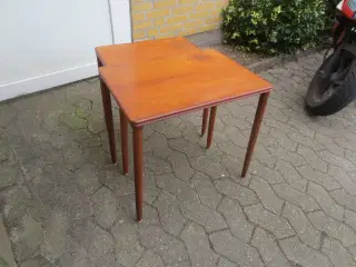 1 sæt Teak Indskudsborde 