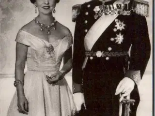 Kong Frederik og Dronning Ingrid - Stender 7013 K - Ubrugt