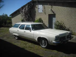 Oldsmobile Custom Cruiser