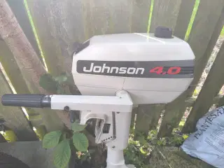 bådmotor 4hk Johnson 4.0