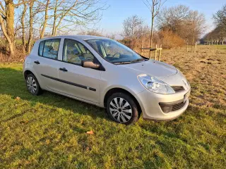 Renault Clio 1.2 16V – Kun 88.000 km – Velholdt