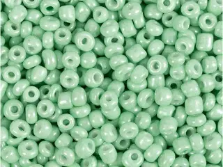 Rocaiperler, diam. 3 mm, str. 8/0, hulstr. 0,6-1,0 mm, lys grøn, 25g/ 1 pk.