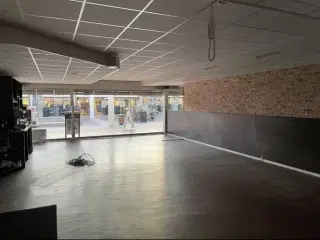 Godt beliggende lokale midt i Asnæs Centret! 