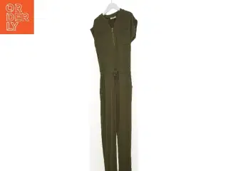 Buksedragt (str. 152 cm)