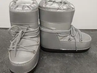 Nye moonboot fra DUFFY 