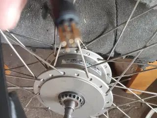 Nyt hjul til Batavus El cykel