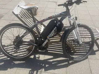 Nykonverteret elcykel - mountainbike Bianchi Kuma 