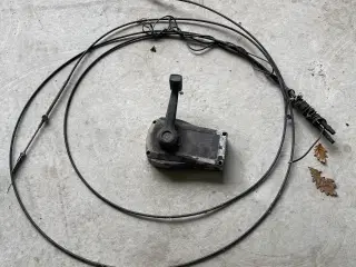 Gas/Gear box med kabler