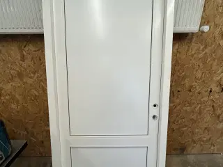Træ/alu dør. Helt ny