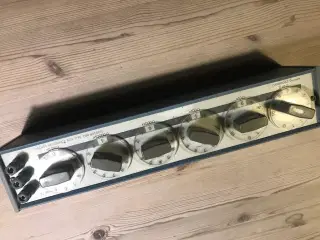Dekademodstandskasse