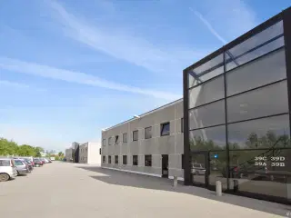Mindre kontor til uhørt lav leje