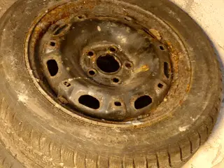 Atlas vinterdæk til salg – 185/60 R14 82T