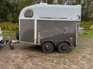 Hestetrailer sælges