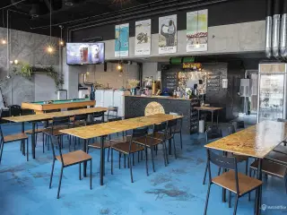 Centralt beliggende butikslejemål  ved Trekroner Station