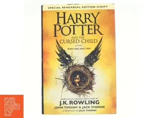 Harry Potter and the cursed child - parts one and two af J. K. Rowling (Bog)