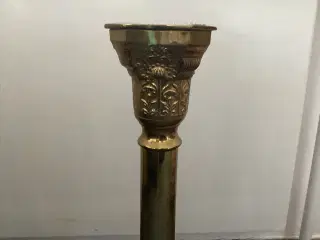 Lysestage i messing Højde 53 cm.