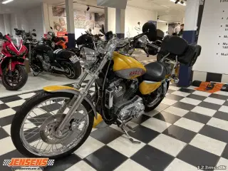Harley-Davidson XL883C Sportster Custom